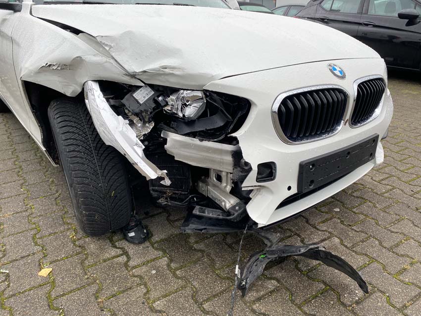 Restwert Auto Unfall